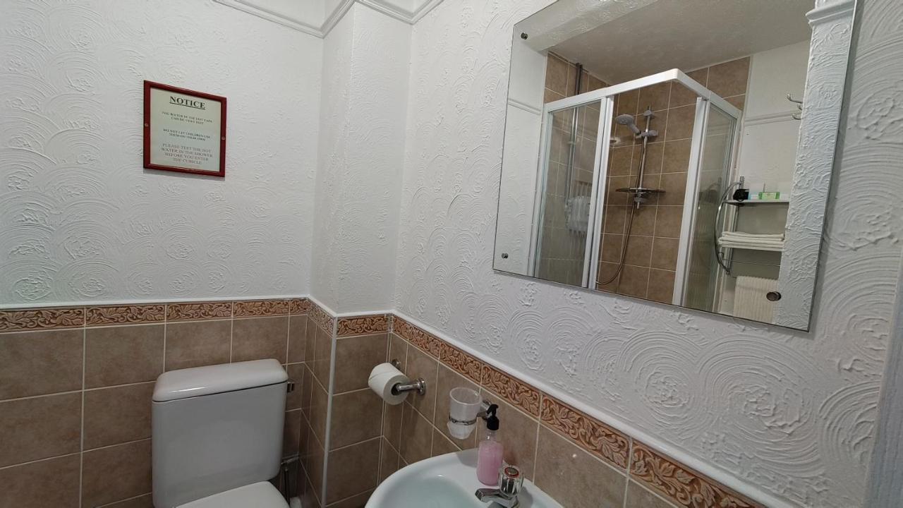 Orient B&B Holyhead Dış mekan fotoğraf