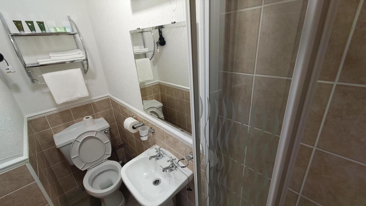 Orient B&B Holyhead Dış mekan fotoğraf