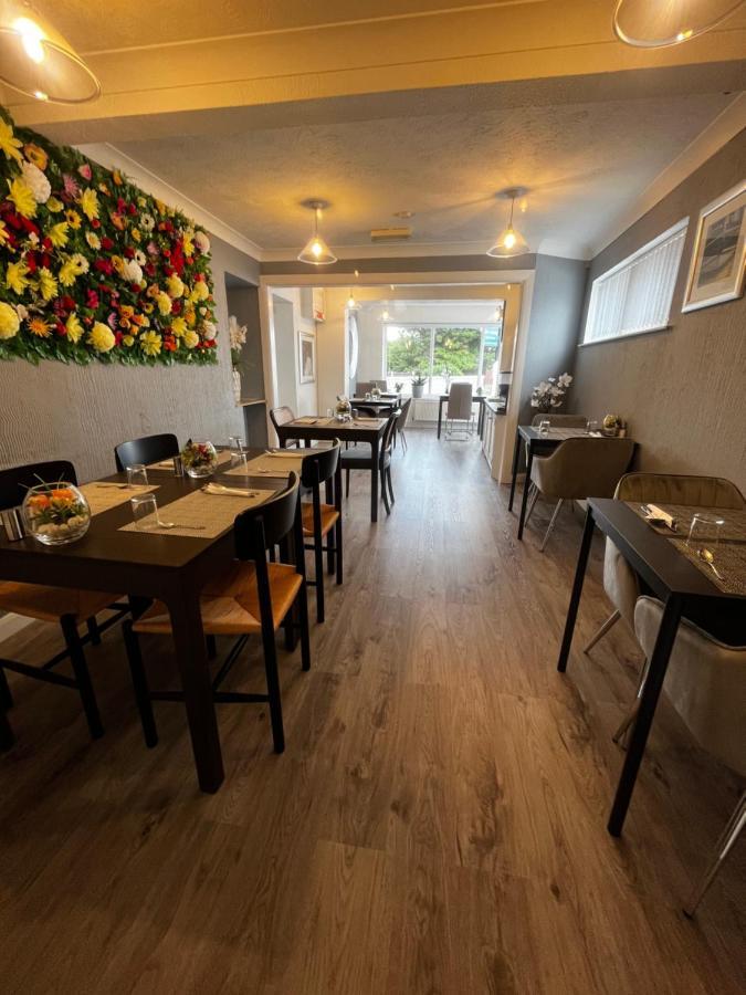 Orient B&B Holyhead Dış mekan fotoğraf