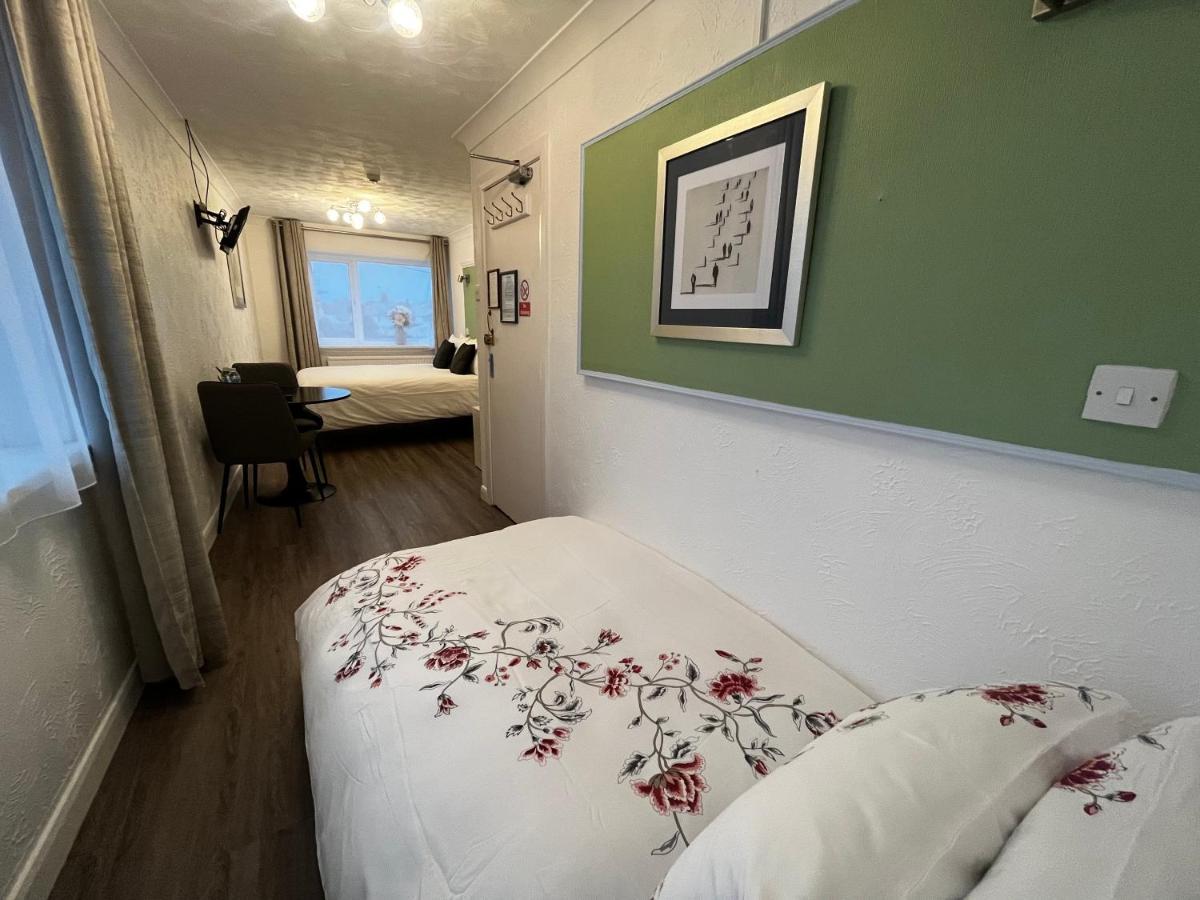 Orient B&B Holyhead Dış mekan fotoğraf