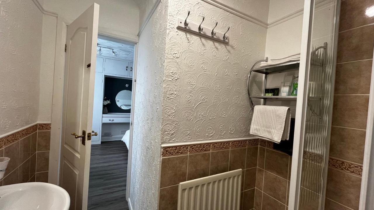 Orient B&B Holyhead Dış mekan fotoğraf