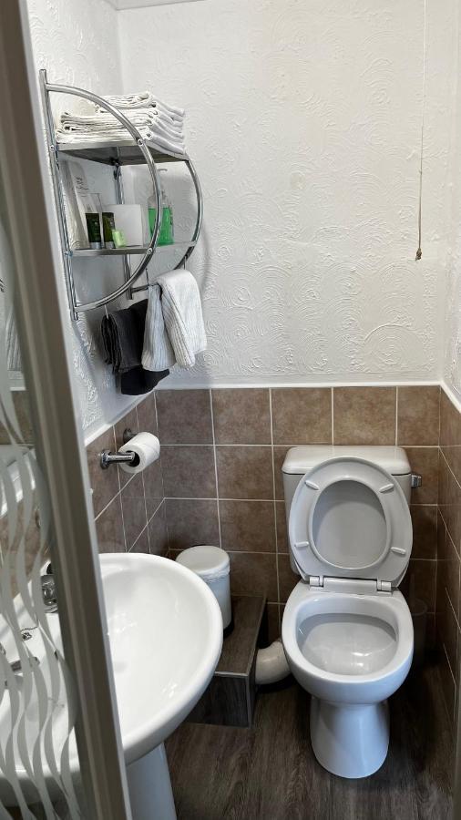 Orient B&B Holyhead Dış mekan fotoğraf